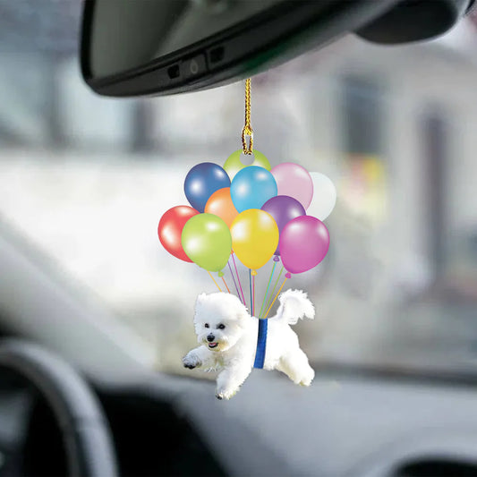 Bichon frise hond fly met ballonnen autohanger
