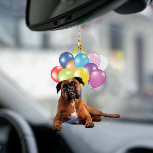 Boxer hond fly met ballonnen autohanger